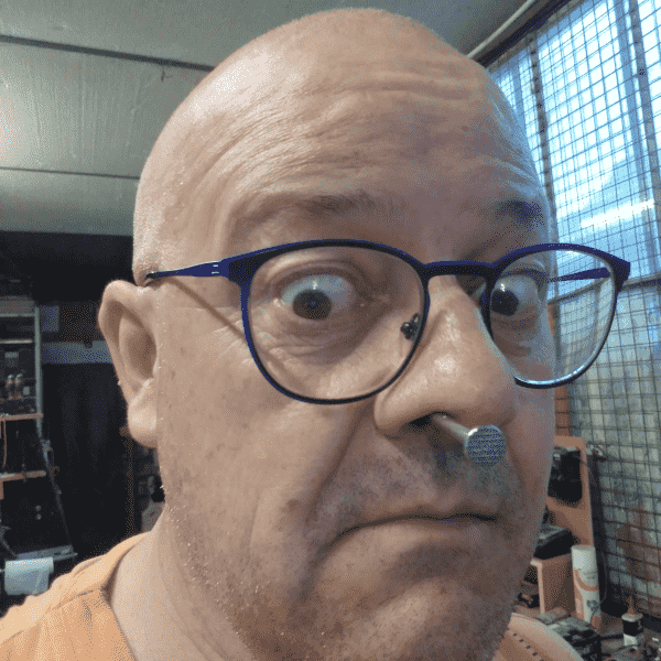 clou dans le nez-tinified